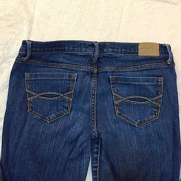Abercrombie & Fitch Stretch Jean Lowrise Straight Leg Medium Wash - Picture 2 of 10